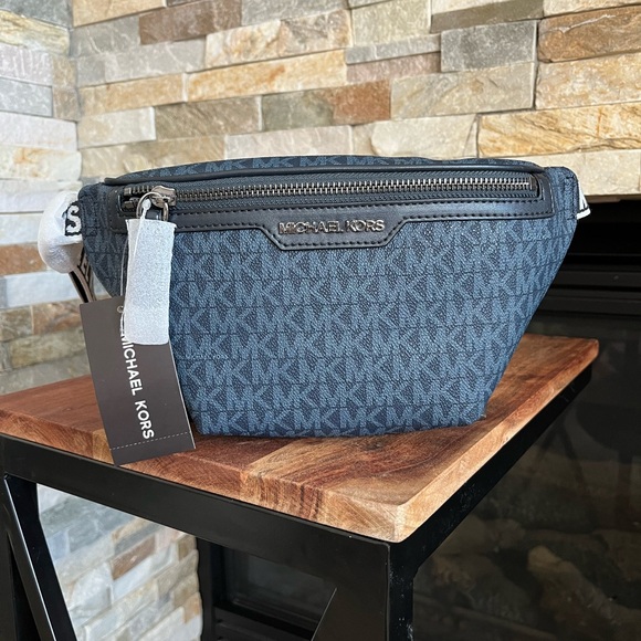 Michael Kors Cooper Mini Belt Bag | Admiral/Peony Blue | Logo Strap | NWT - Picture 1 of 8
